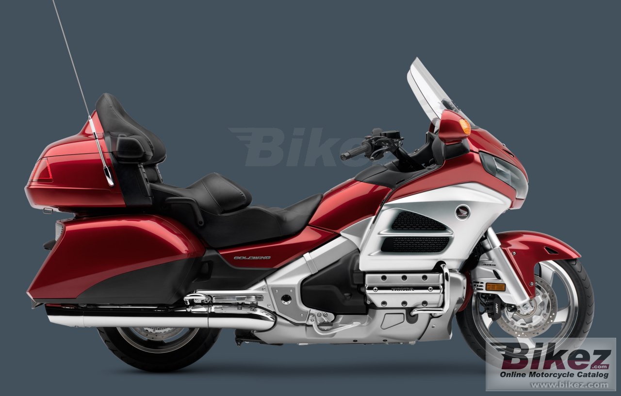 Стекло ветровое honda gl1800